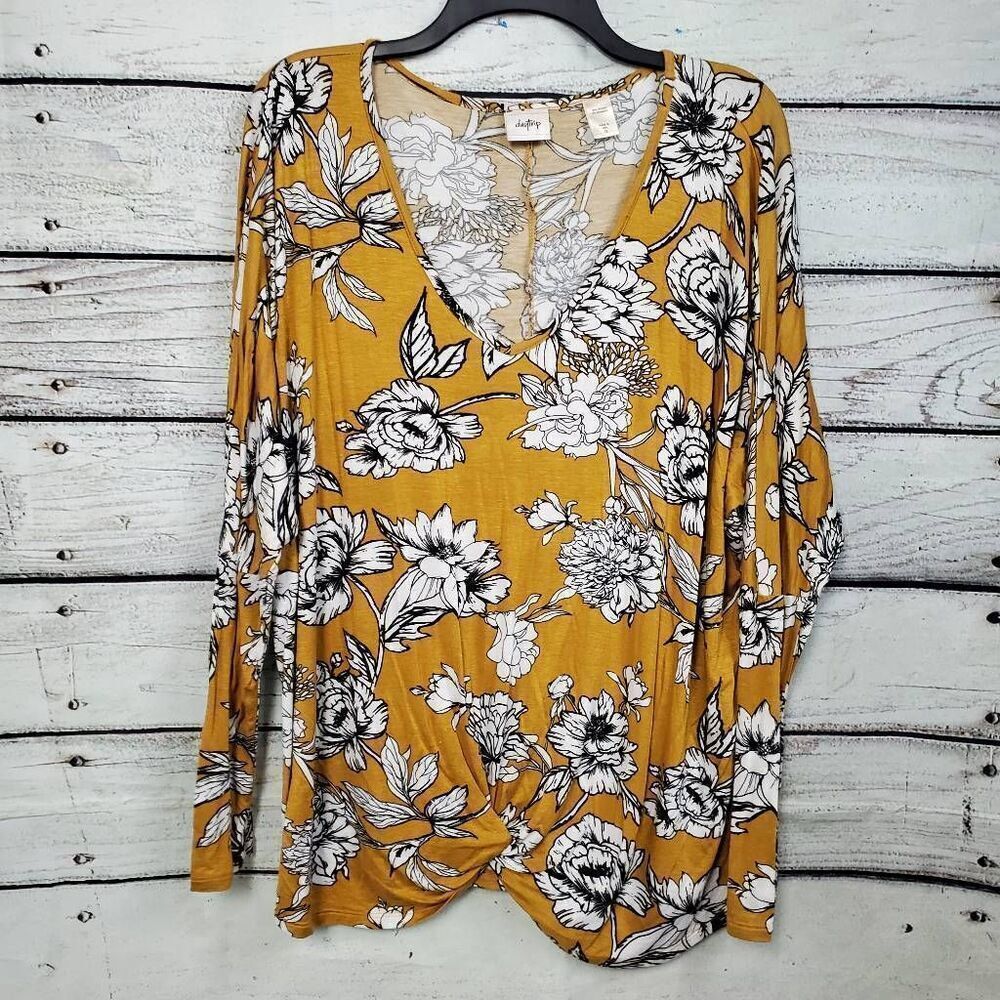 Daytrip 2x Plus Yellow Floral Tunic